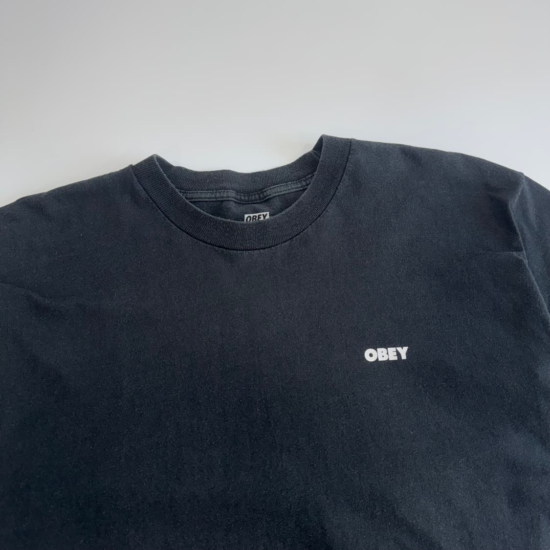 Obey 오베이 백 로고 블랙 반팔 상품이미지4