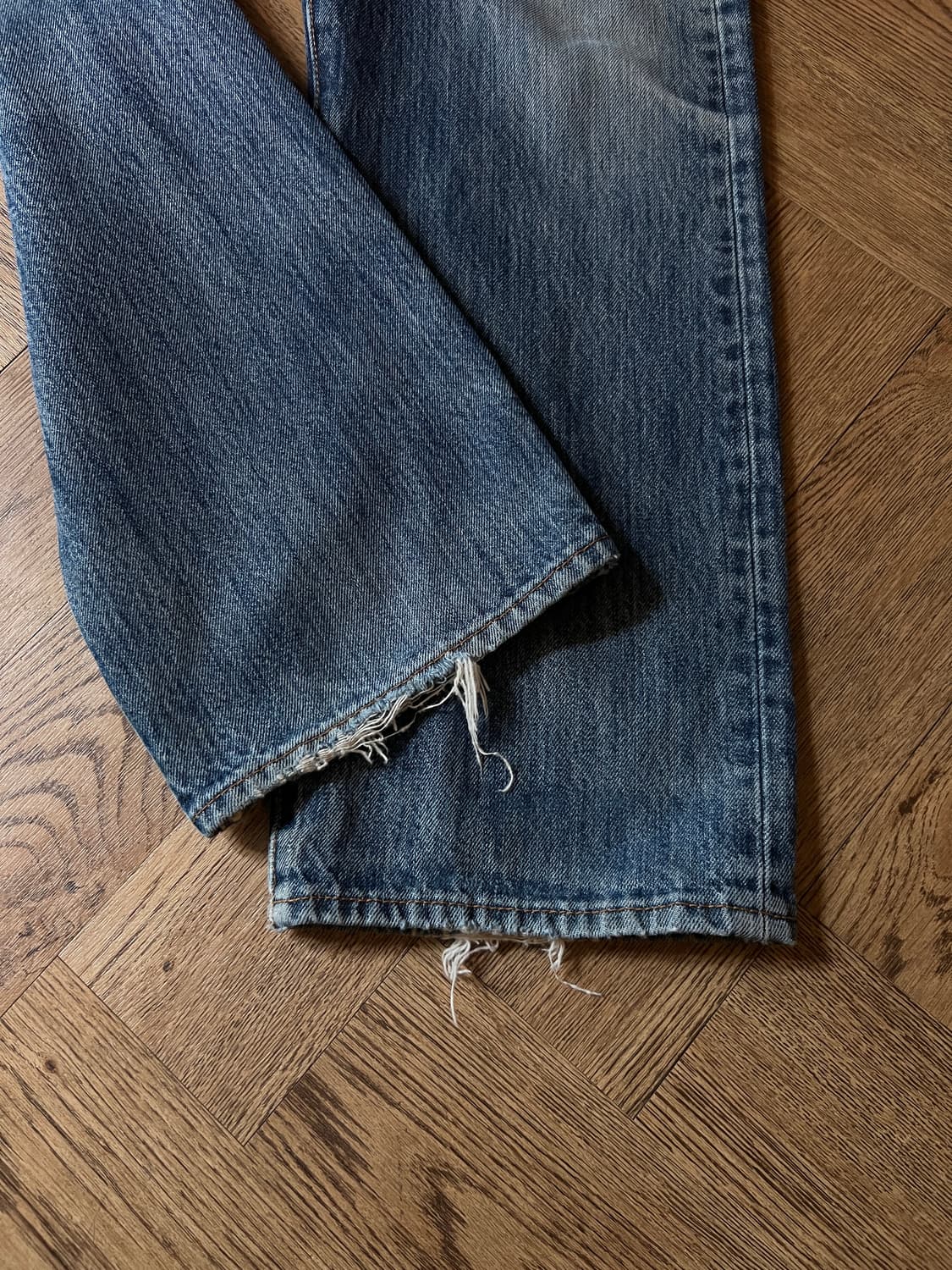 [34]리바이스 501 빈티지 페이딩 워싱 데님 팬츠 상품이미지6