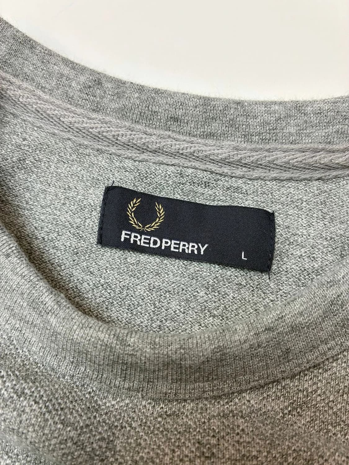 프레드페리 FP 로고 오버핏 맨투맨 PN5197 상품이미지7