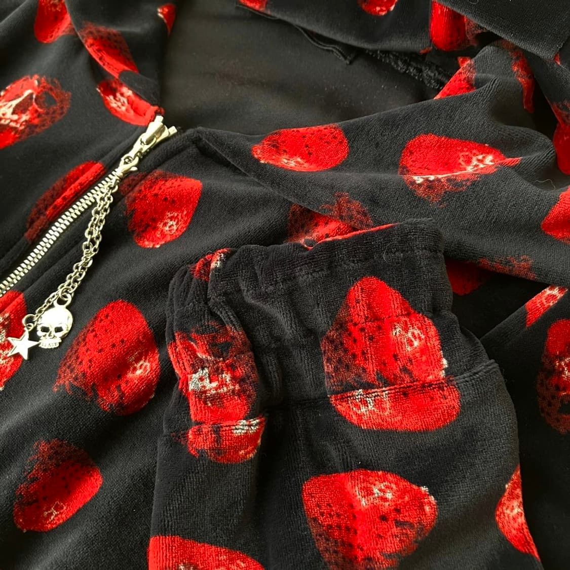 히스테릭 글래머 딸기 후드집업 상품이미지1