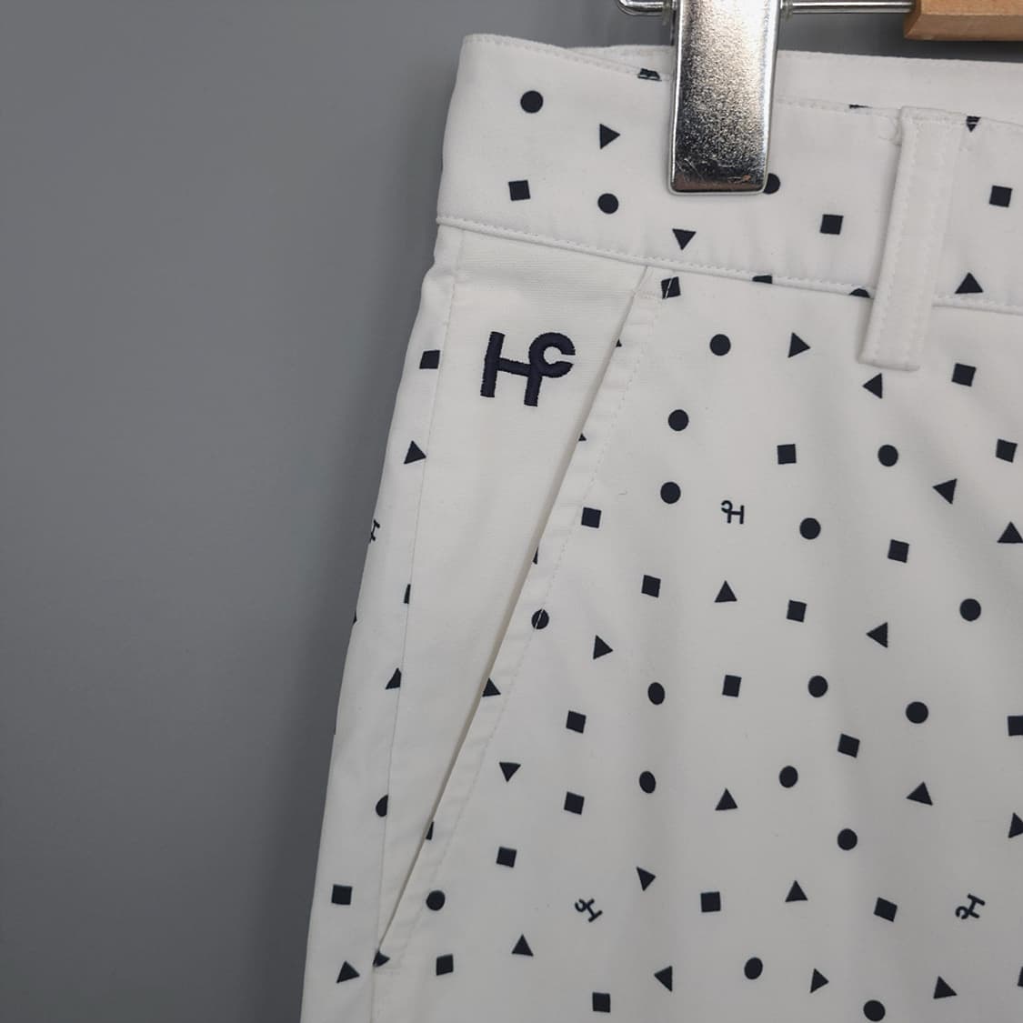 힐크릭 Heal Creek 남성 골프 팬츠 도트 패턴 화이트 31 상품이미지3