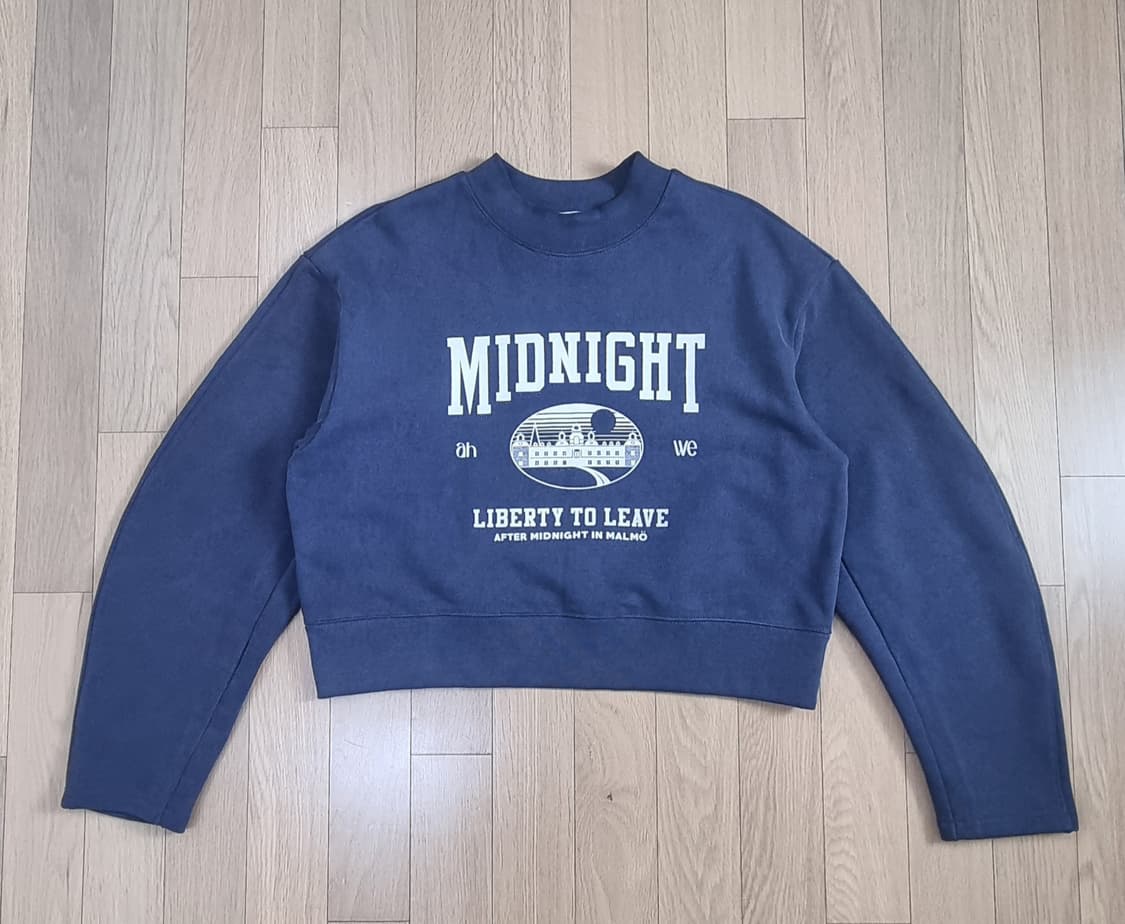 아위 크롭 맨투맨 Free _ 여성 상품이미지2