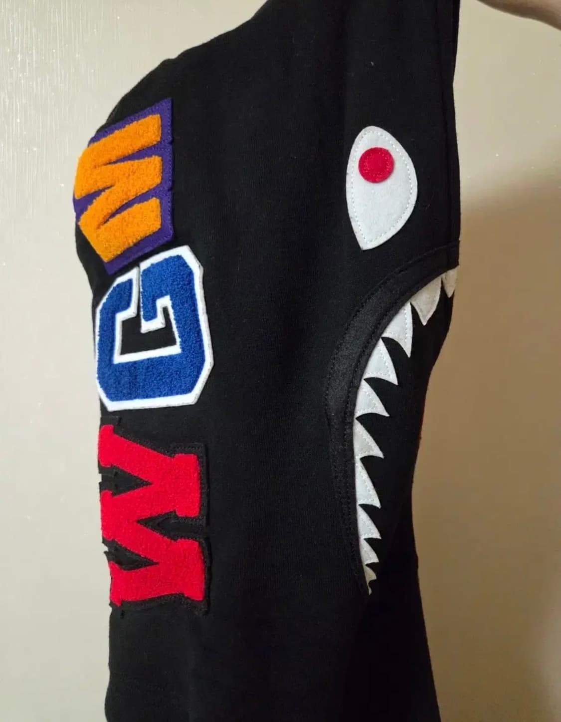 베이프 샤크후드 풀오버 블랙  상품이미지2