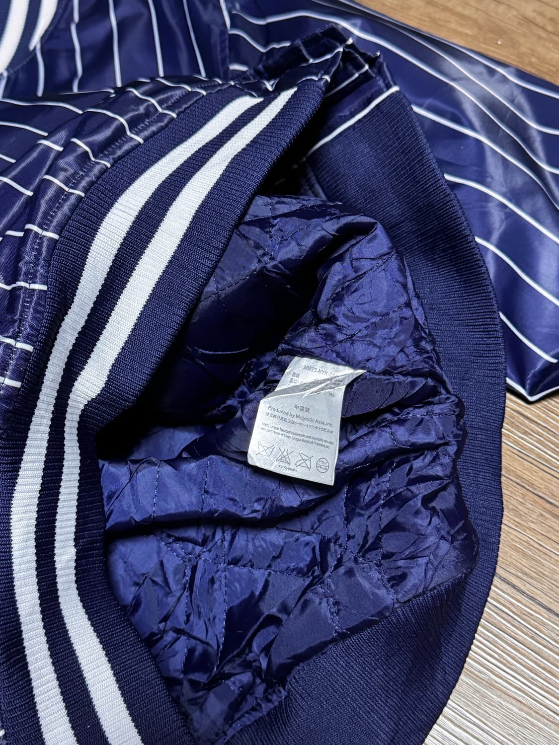 [L] 마제스틱 뉴욕 양키스 스트라이프 야구 점퍼 상품이미지6