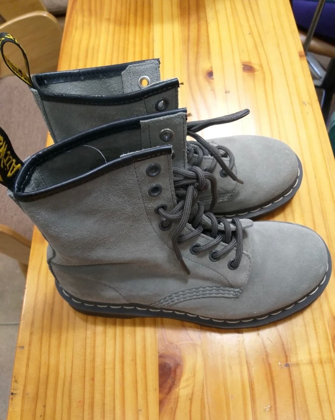 닥마 8홀 uk4 스웨이드 상품이미지2