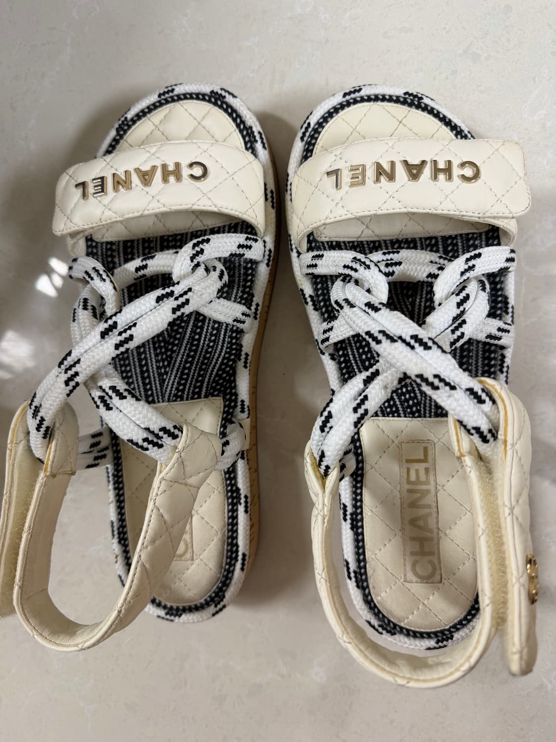 샤넬 로프 벨크로샌들  37 (240) 상품이미지2