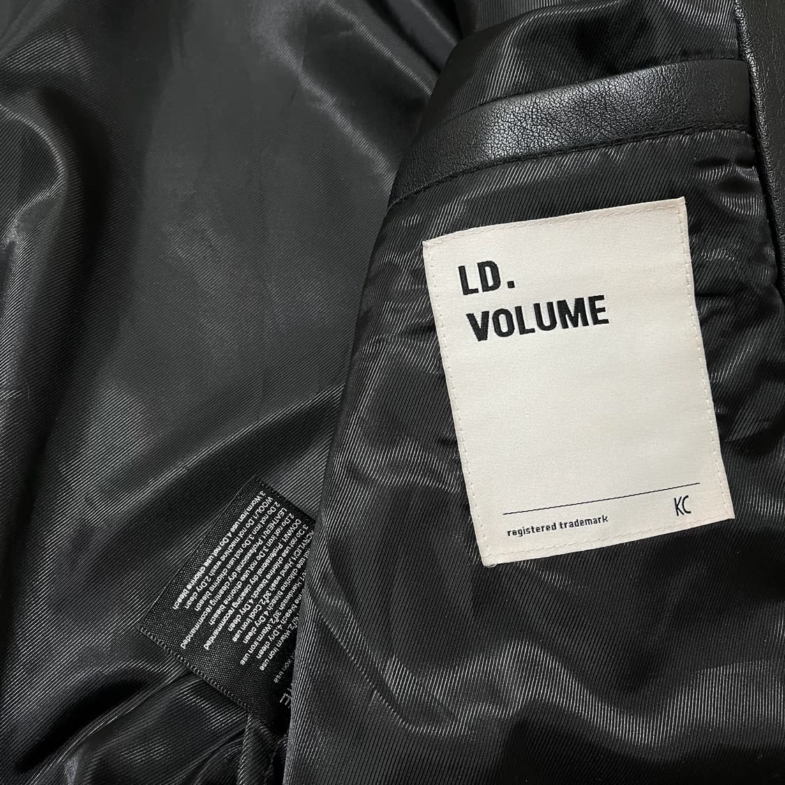 레이디볼륨 여성 싱글 라이더 가죽자켓 FREE  상품이미지6