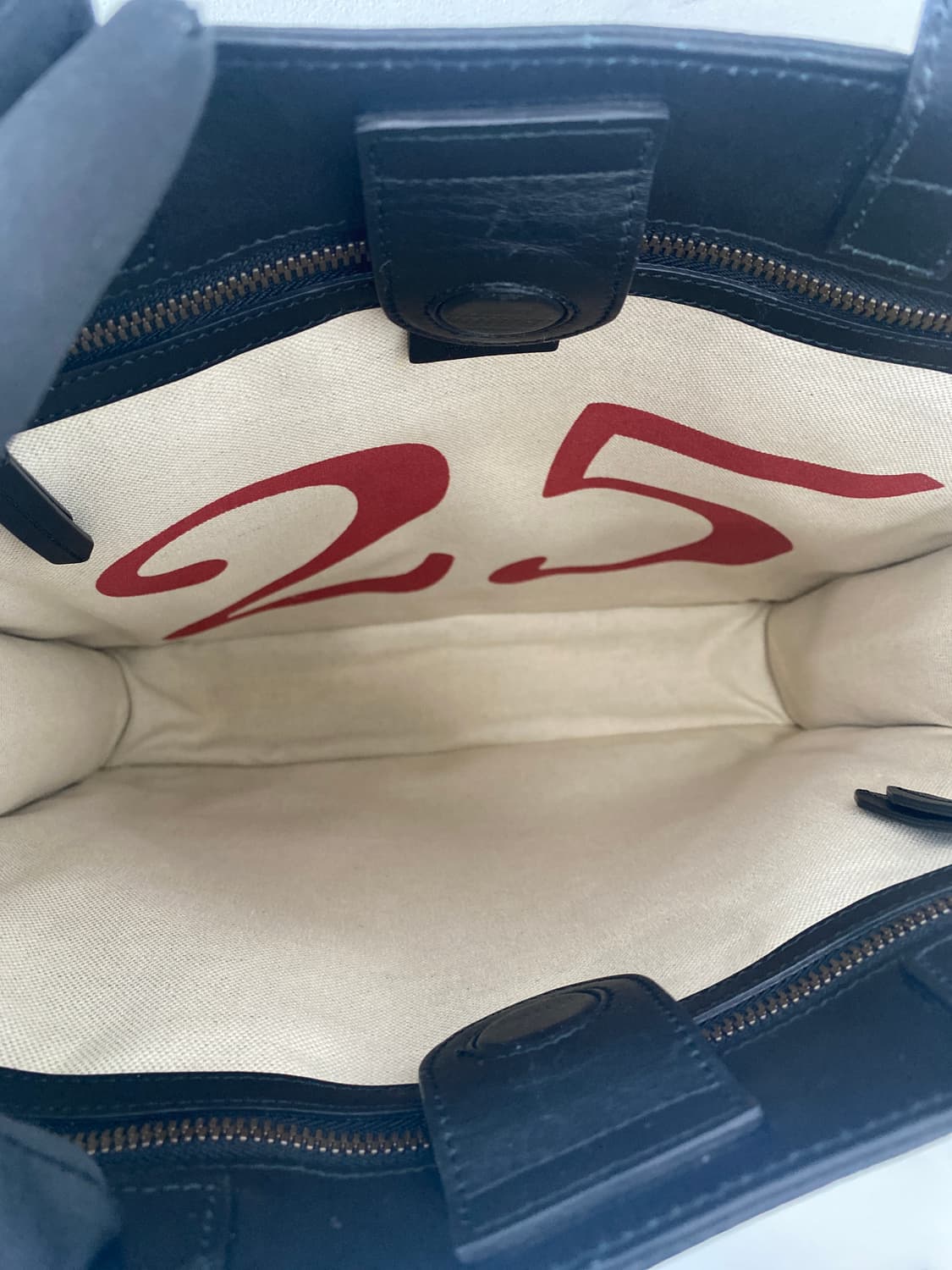 구찌 GG 수프림 꿀벌 토트백 상품이미지10