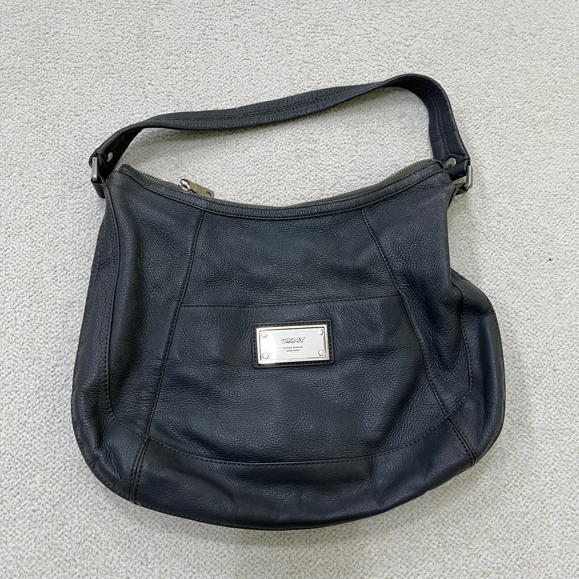 실측확인 DKNY 여성 숄더백 0415M 상품이미지1