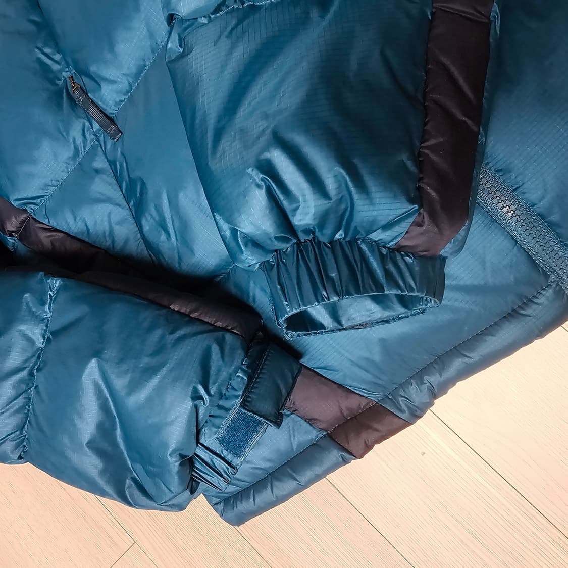 L 새제품) 트래블 덕 다운 80:20 패딩 사파이어 블루 체감 105 상품이미지6