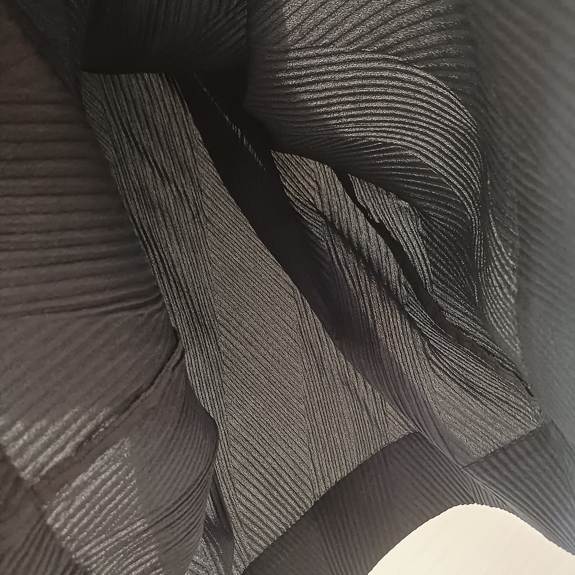 삼성물산 이세이미야케 플리츠 민소매 캡소매 원피스 2 블랙 사랑봉봉 상품이미지5