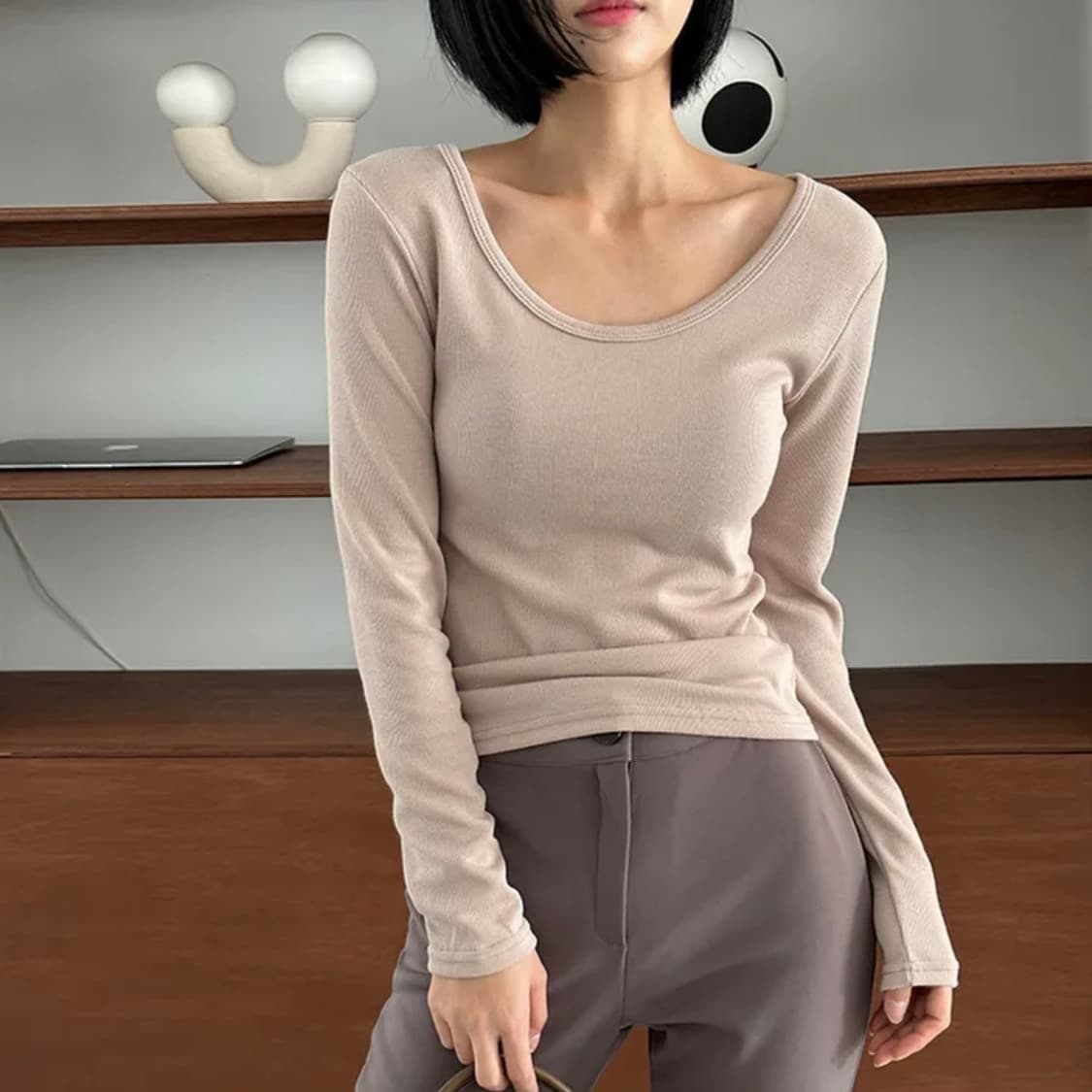 베이지 슬림핏 유넥 골지 반팔티 긴팔티 상품이미지1