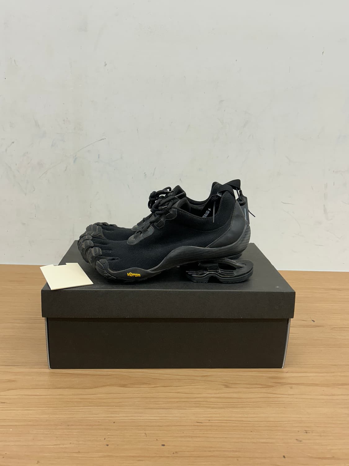 발렌시아가 비브람 파이브 핑거스 42 상품이미지2