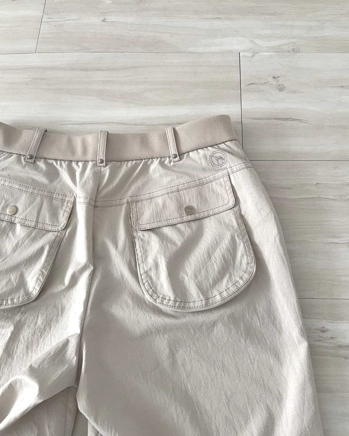 Light Beige 3D Pocket Detail Short Pants 상품이미지9