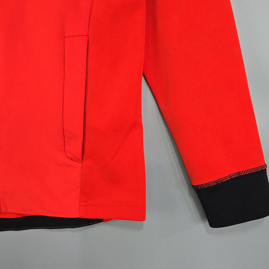 데상트(Descente) 소프트쉘 기능성 자켓 100 상품이미지3