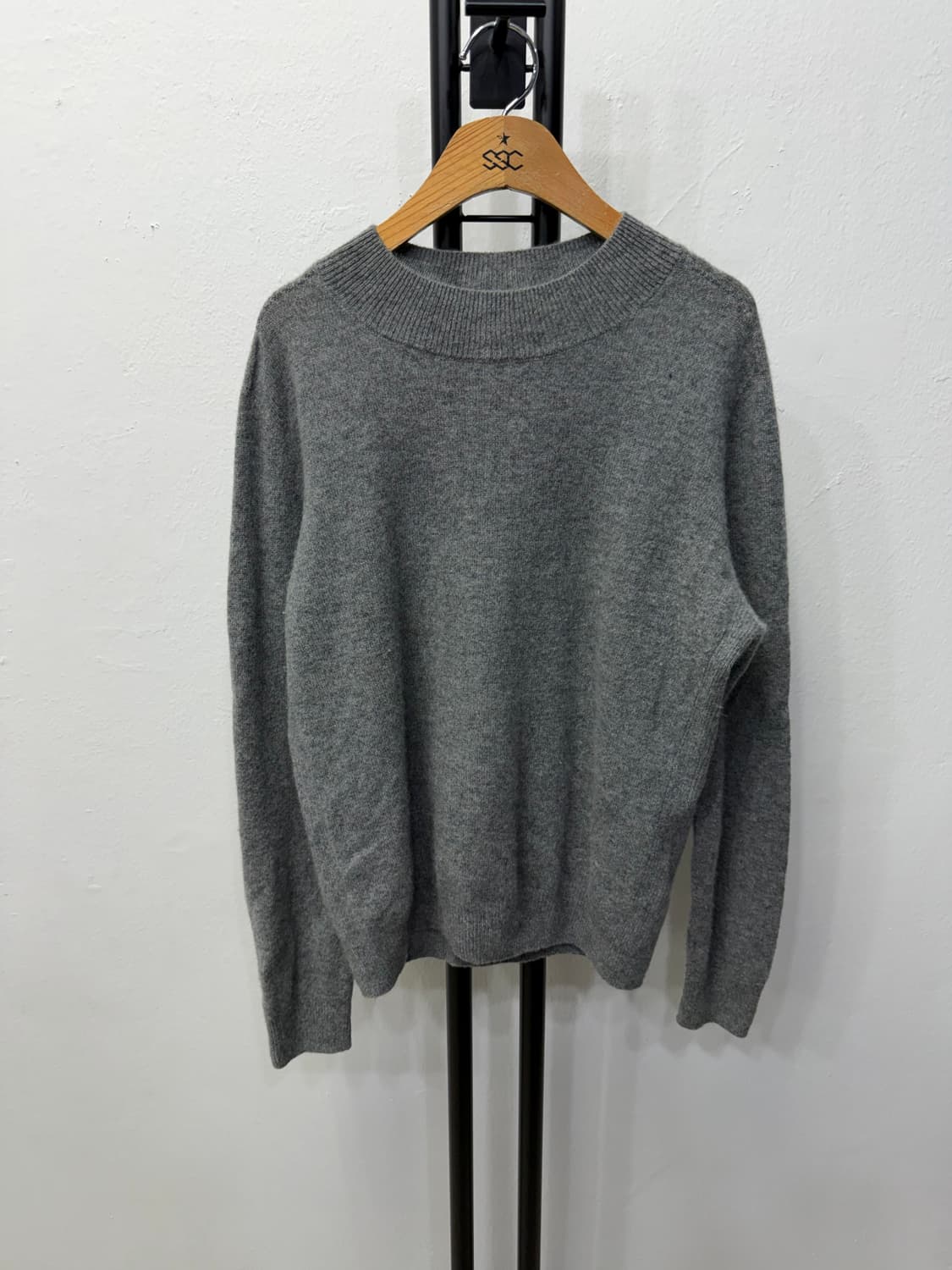 정품) 조르쥬 레쉬 캐시미어100 여성니트 M(66) 상품이미지1