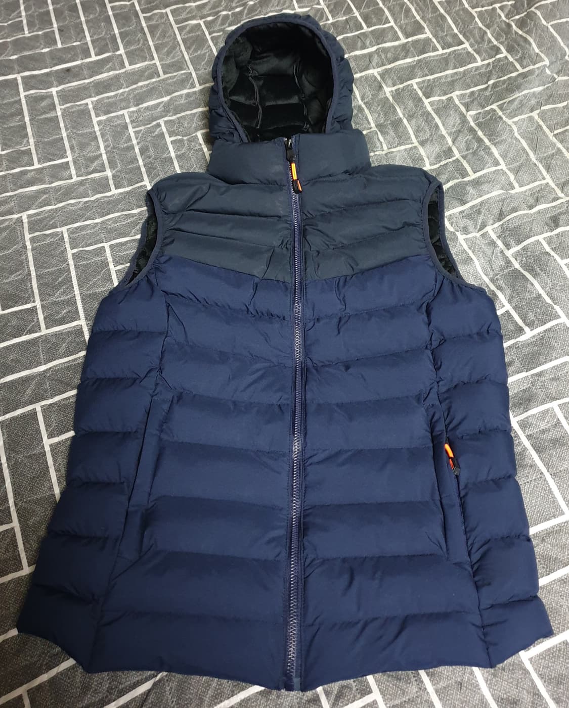 스포츠웨어 우먼 슬림핏 안감기모 폴리 후드 조끼패딩 (XL) 상품이미지1