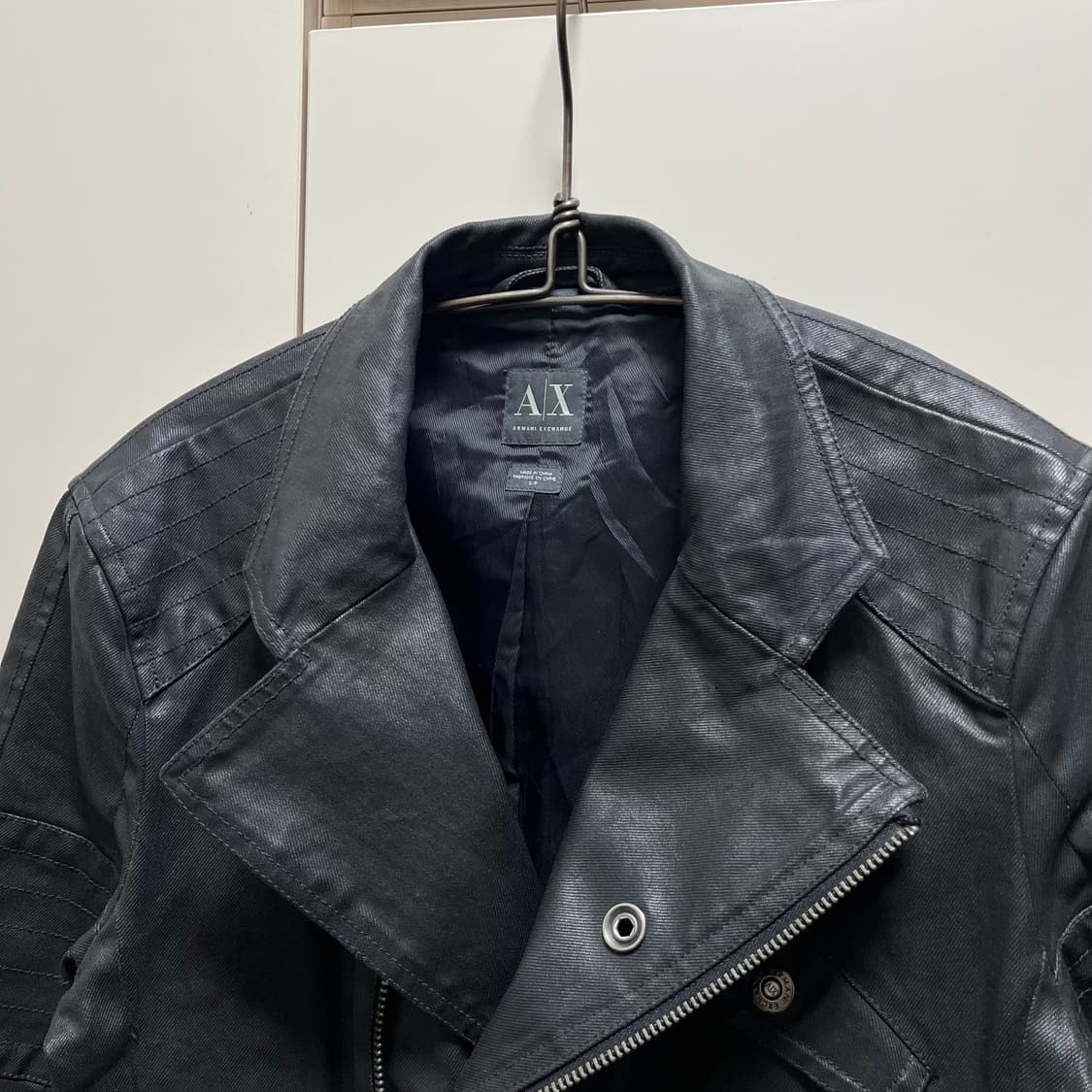알마니익스체인지 사선 하이넥 코팅자켓 상품이미지4