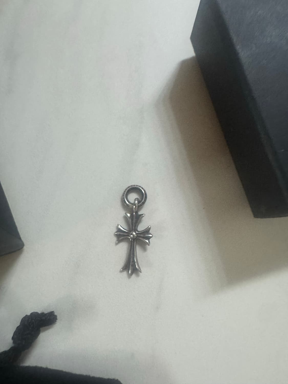 크롬하츠 크로스 타이니 참 상품이미지3