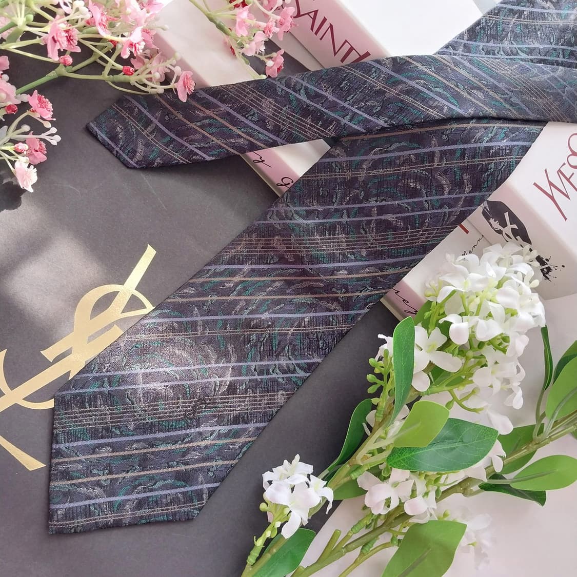 입생로랑 실크 스트라이프 아트 패턴 넥타이 8.7cm A등급 K2269 상품이미지3