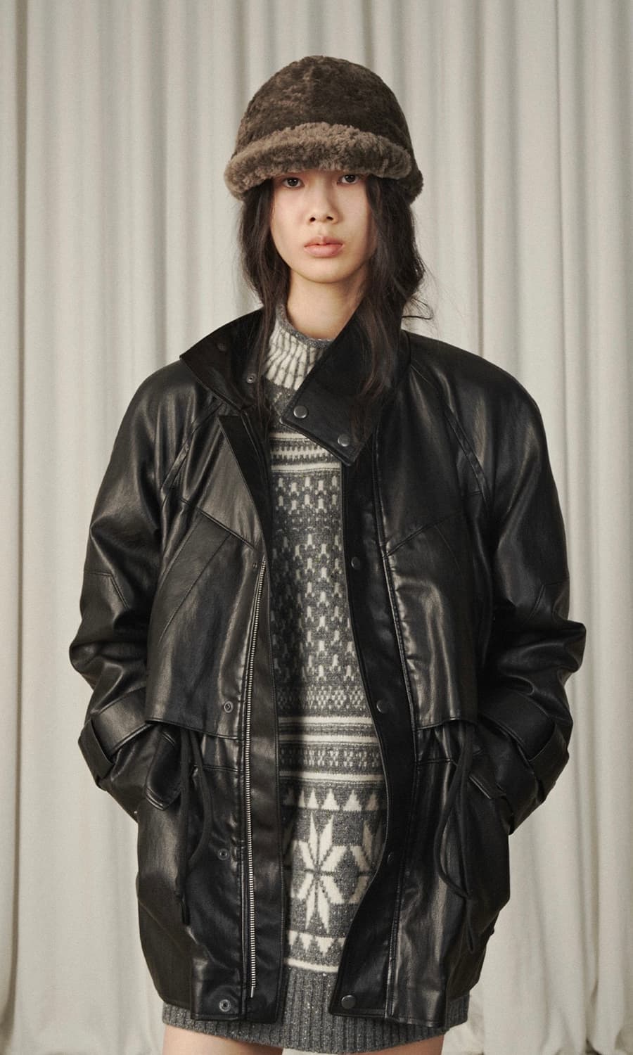 베르소 비건 레더 하이넥 하프 코트 상품이미지2