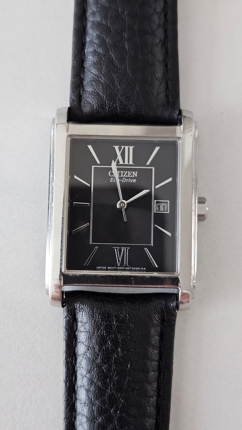 시티즌 에코드라이브 사각 가죽 시계 상품이미지3