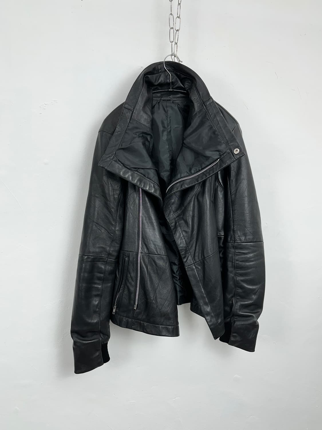 Asymmetric High-Neck Lambskin Leather Ja 상품이미지6