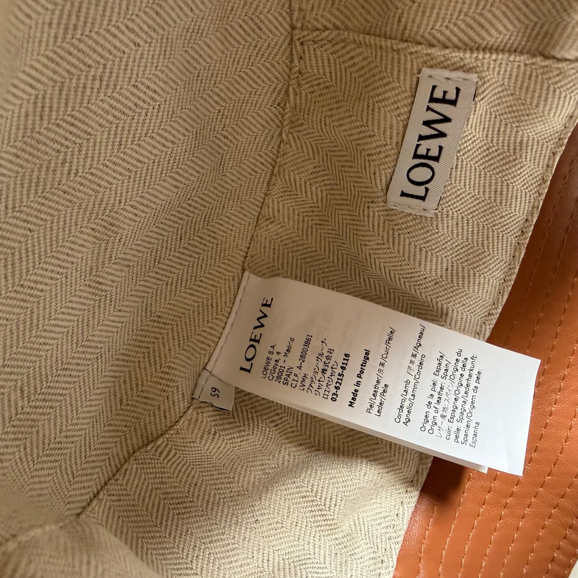 로에베 아나그램 로고패치 피셔맨 나파 가죽 레더 버킷햇 벙거지 모자 상품이미지4