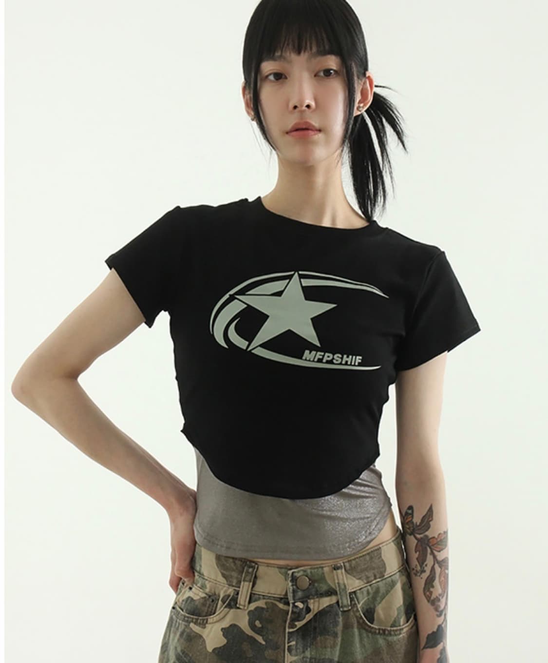 (새상품) 로컬맨션 스타 프린티드 코튼 하프 티 블랙 상품이미지1