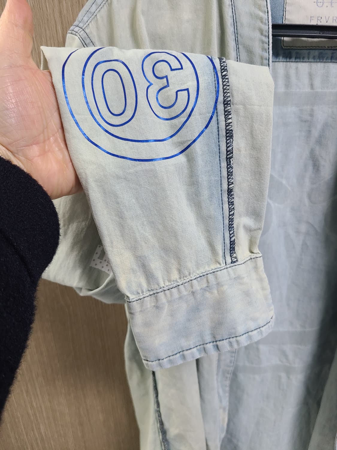 이태리 솔드아웃 여성 데님 셔츠 xs 상품이미지4