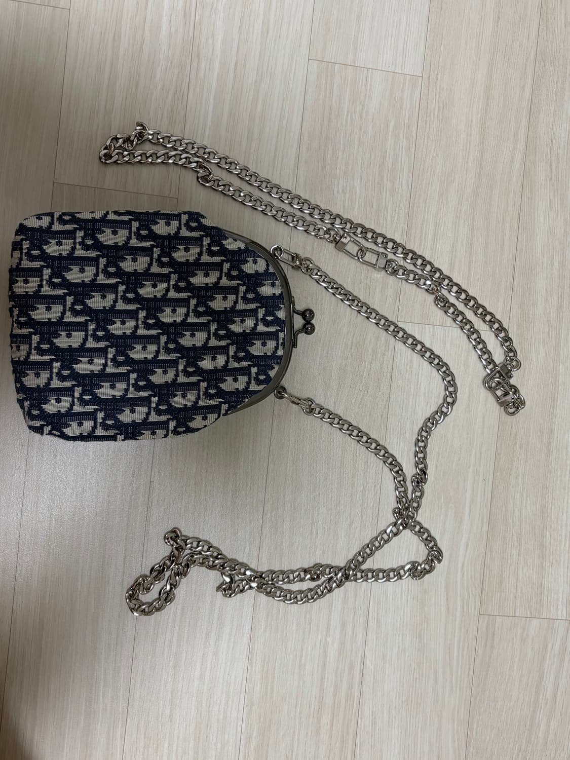 디올 업사이클링 notmymoody 미니백 상품이미지2