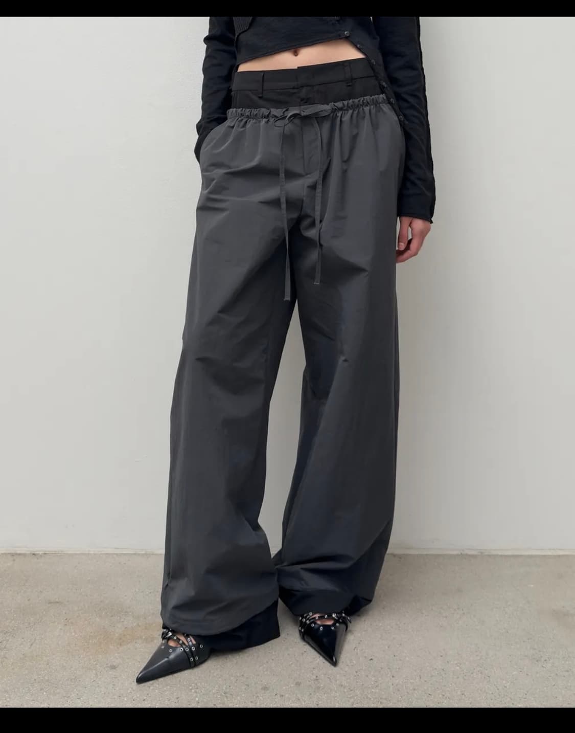 다이애그널 LAYERED STRAP TROUSERS (dark grey) 상품이미지1