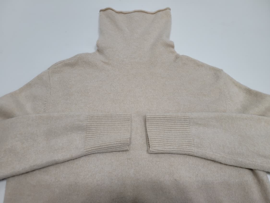 캐시미어 100% 터틀넥 니트 원피스 / 여 M 아이보리
 상품이미지3