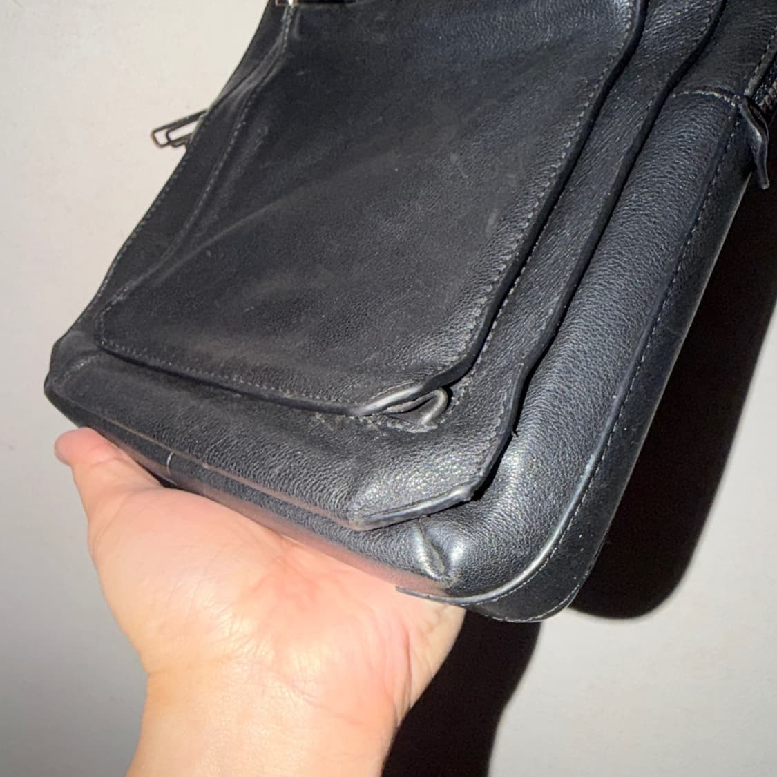 PIQUADRO 피콰도르 남성 레더 크로스백 상품이미지5