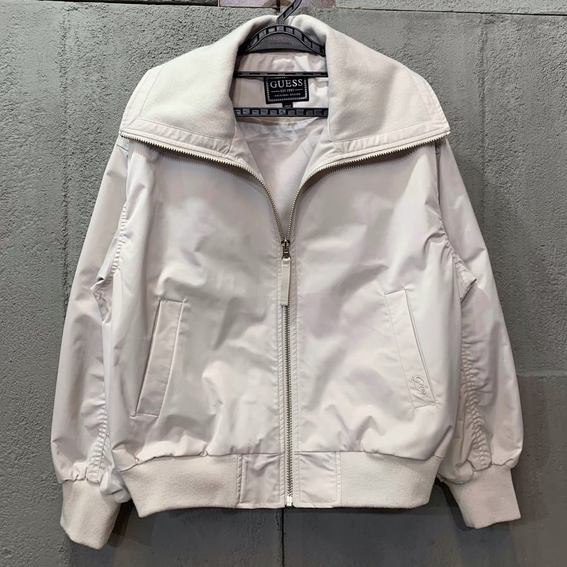 [XS] 게스 빅 카라 봄버 자켓 상품이미지2