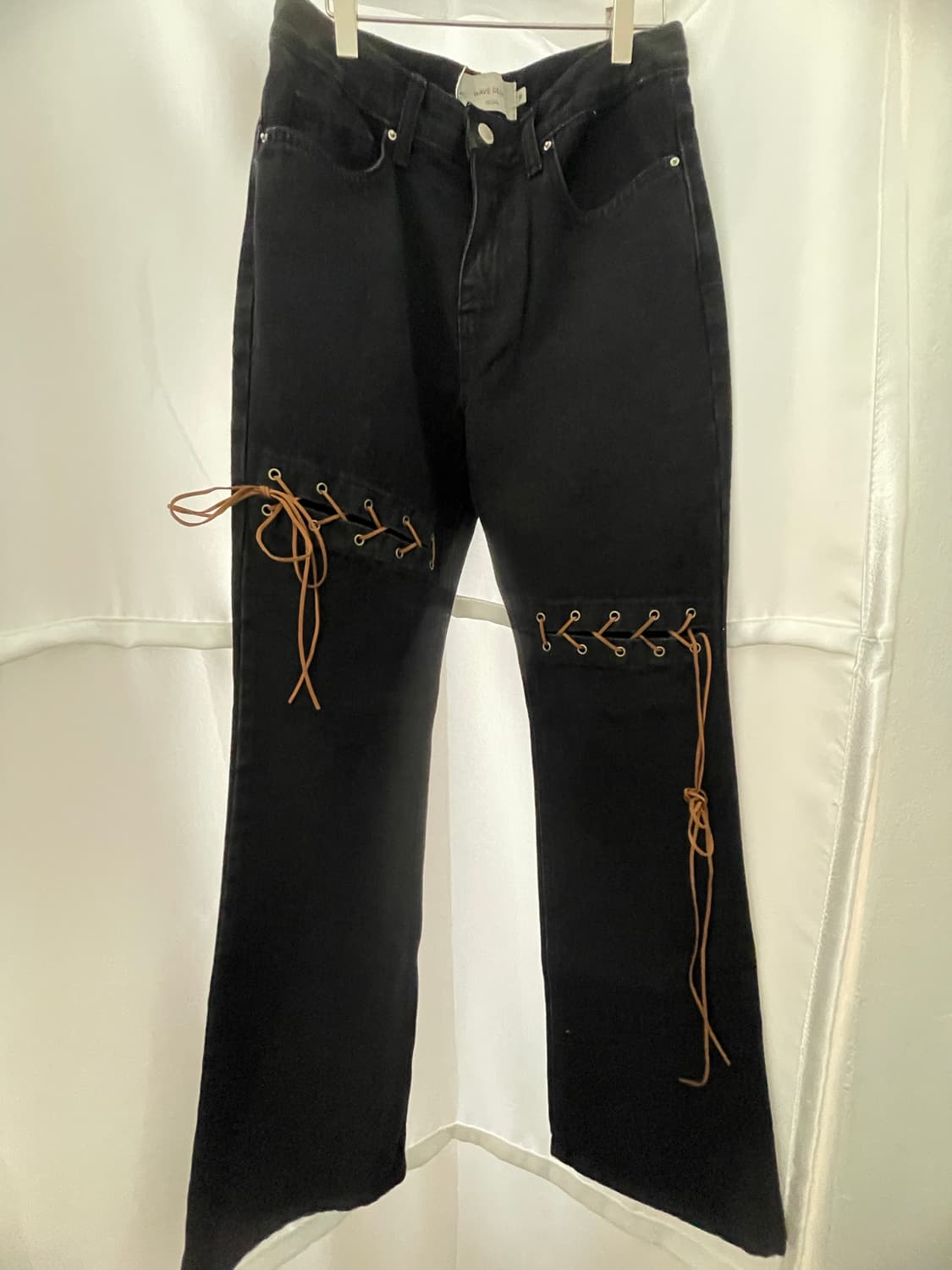 블랙 레이스업 부츠컷 데님 팬츠  상품이미지1