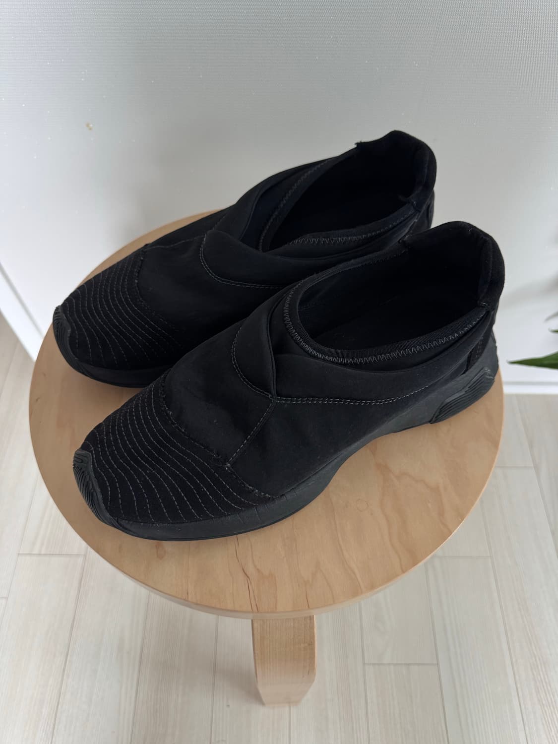 이세이 미야케 옴므플리세 믹스드 스니커즈 상품이미지1