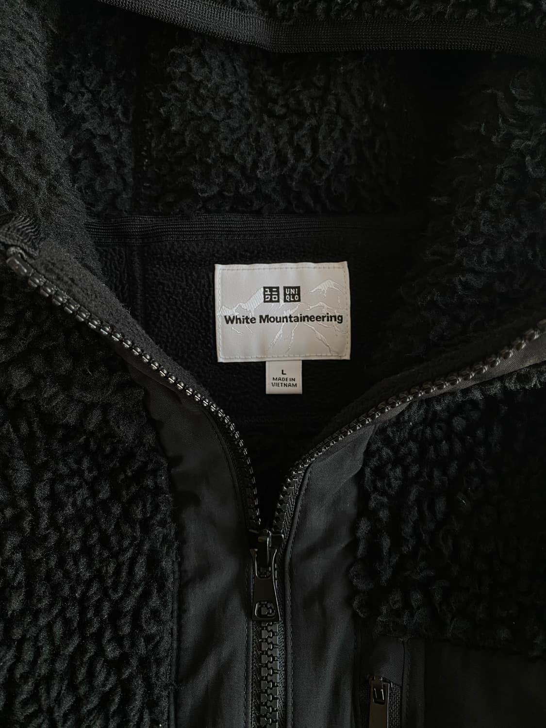 유니클로 화이트마운티니어링 후드 자켓 때 상품이미지2