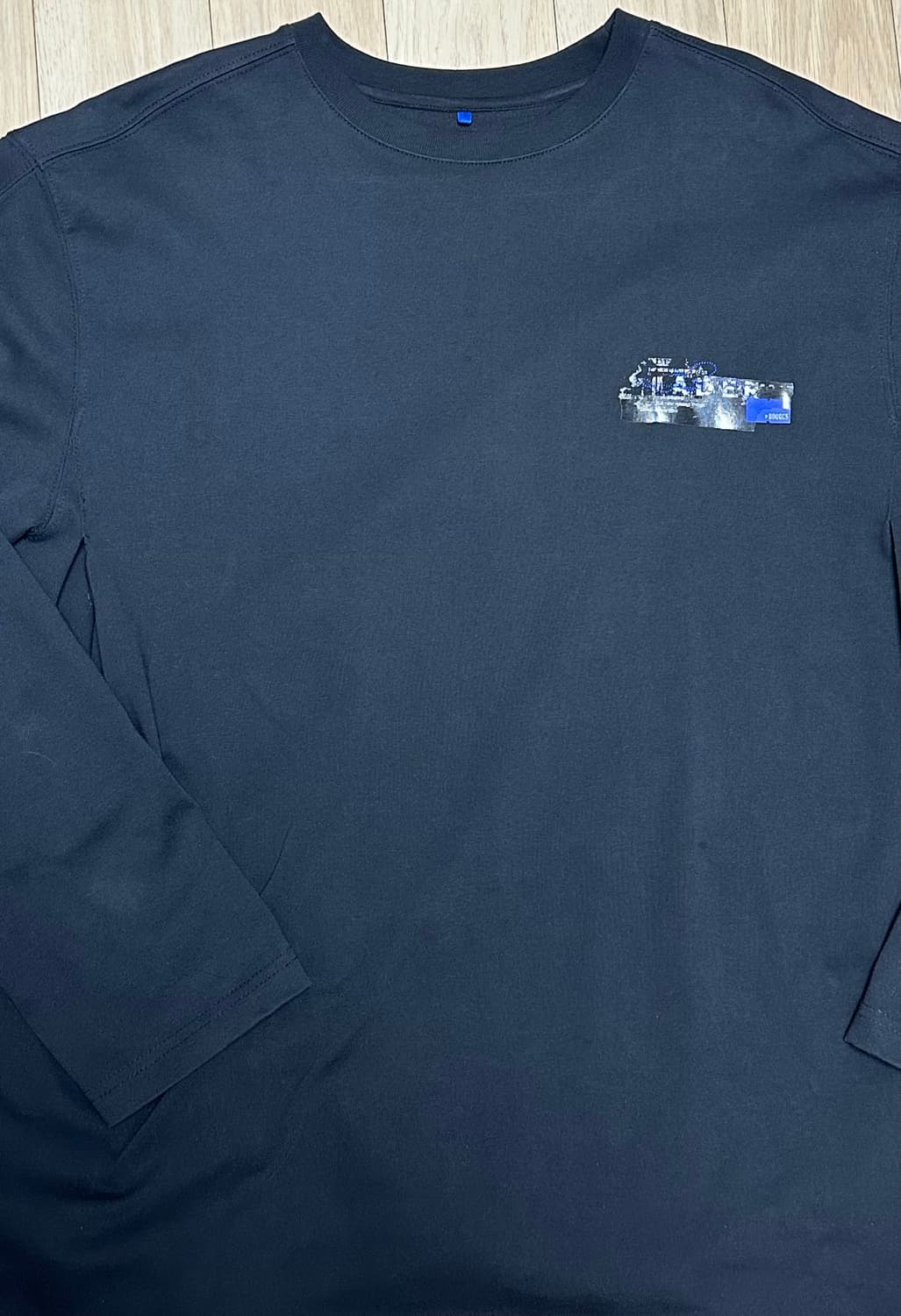 아더에러 Foil tape logo long sleeve 롱슬리브 상품이미지1