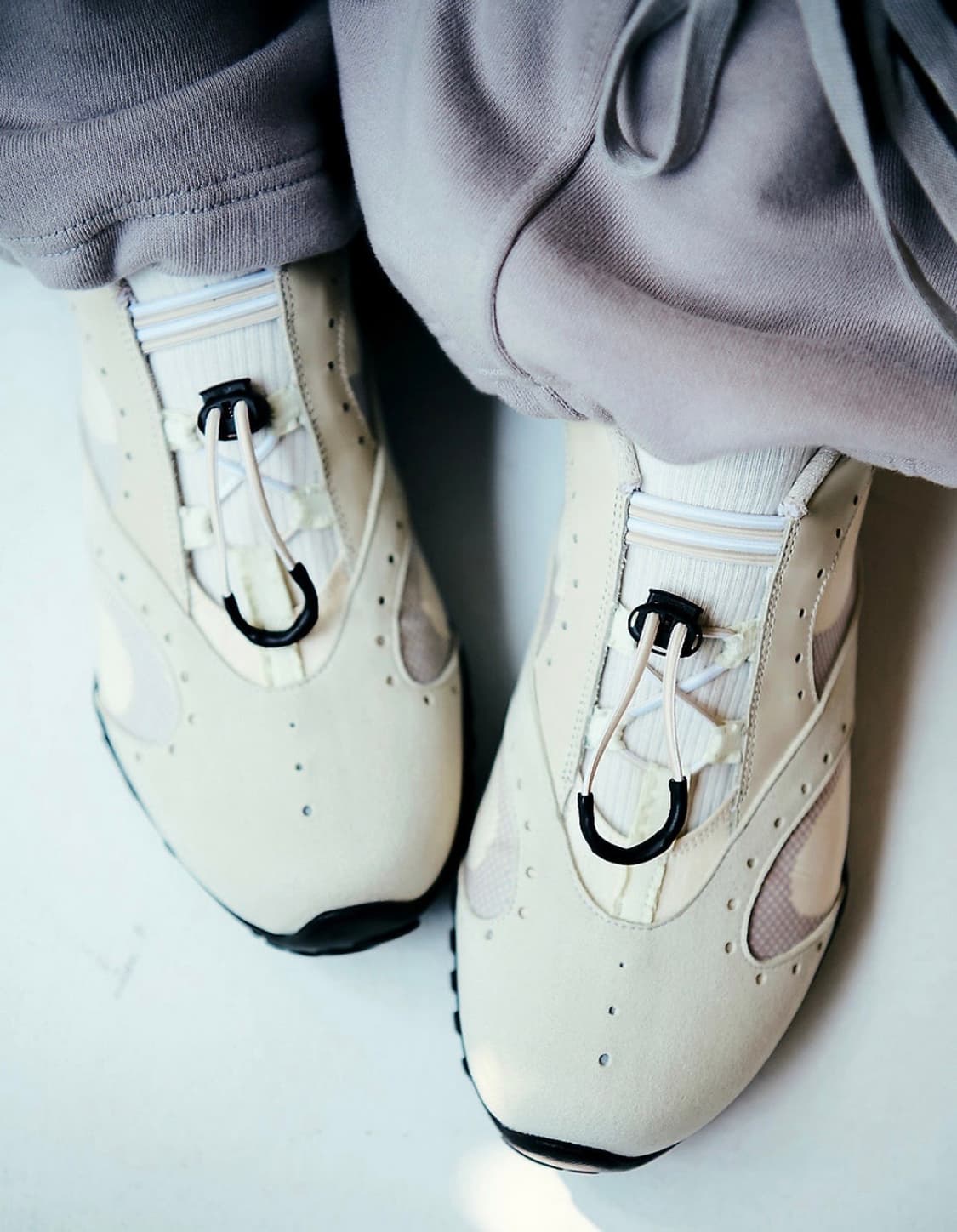 허그유어스킨 하프톤 스트링 스니커즈 크림 240 상품이미지1