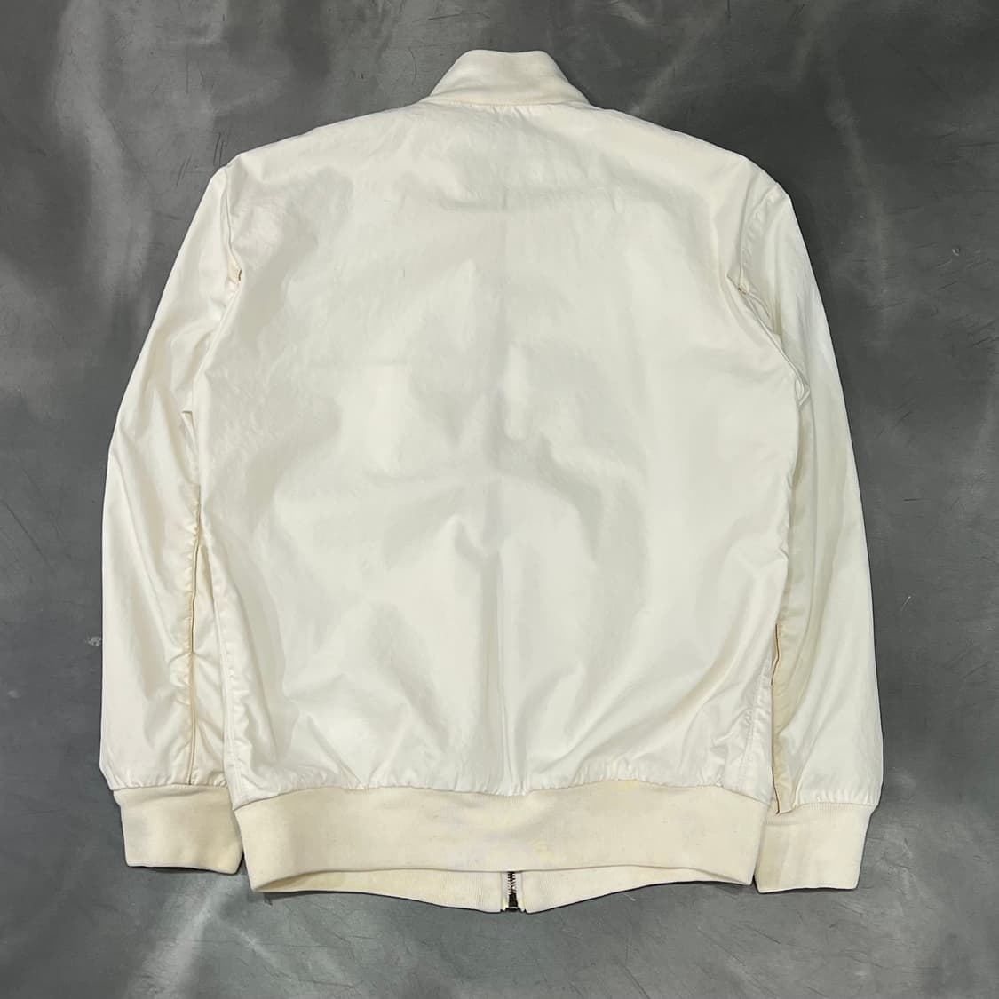 페레가모 레더 디테일 봄버 자켓 y15769 상품이미지2