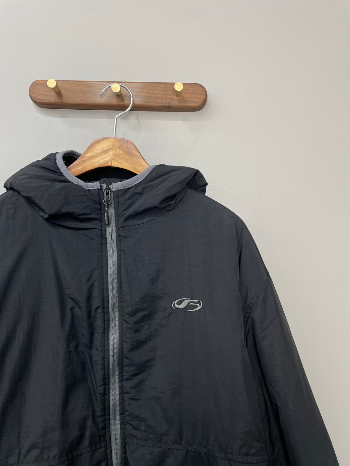 필루미네이트 오버핏 심볼 패딩 H1448 상품이미지3