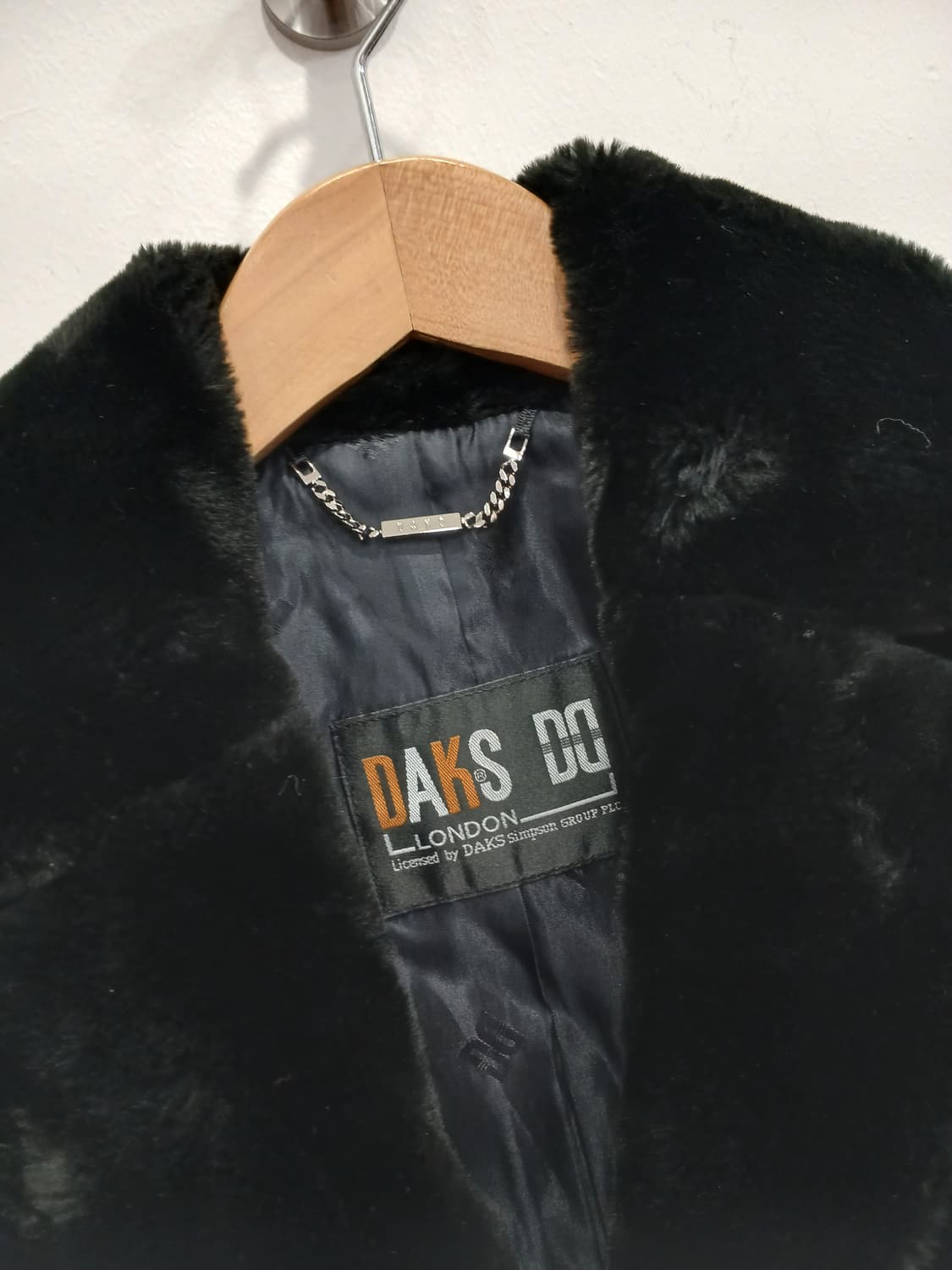 닥스 블랙퍼 코트 상품이미지5