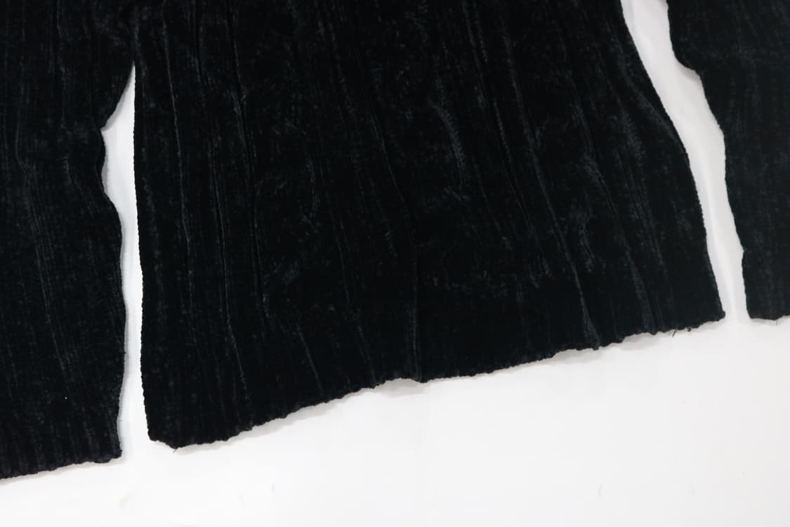 블랙 벨벳 셔닐 꽈배기 브이넥 니트 상품이미지5