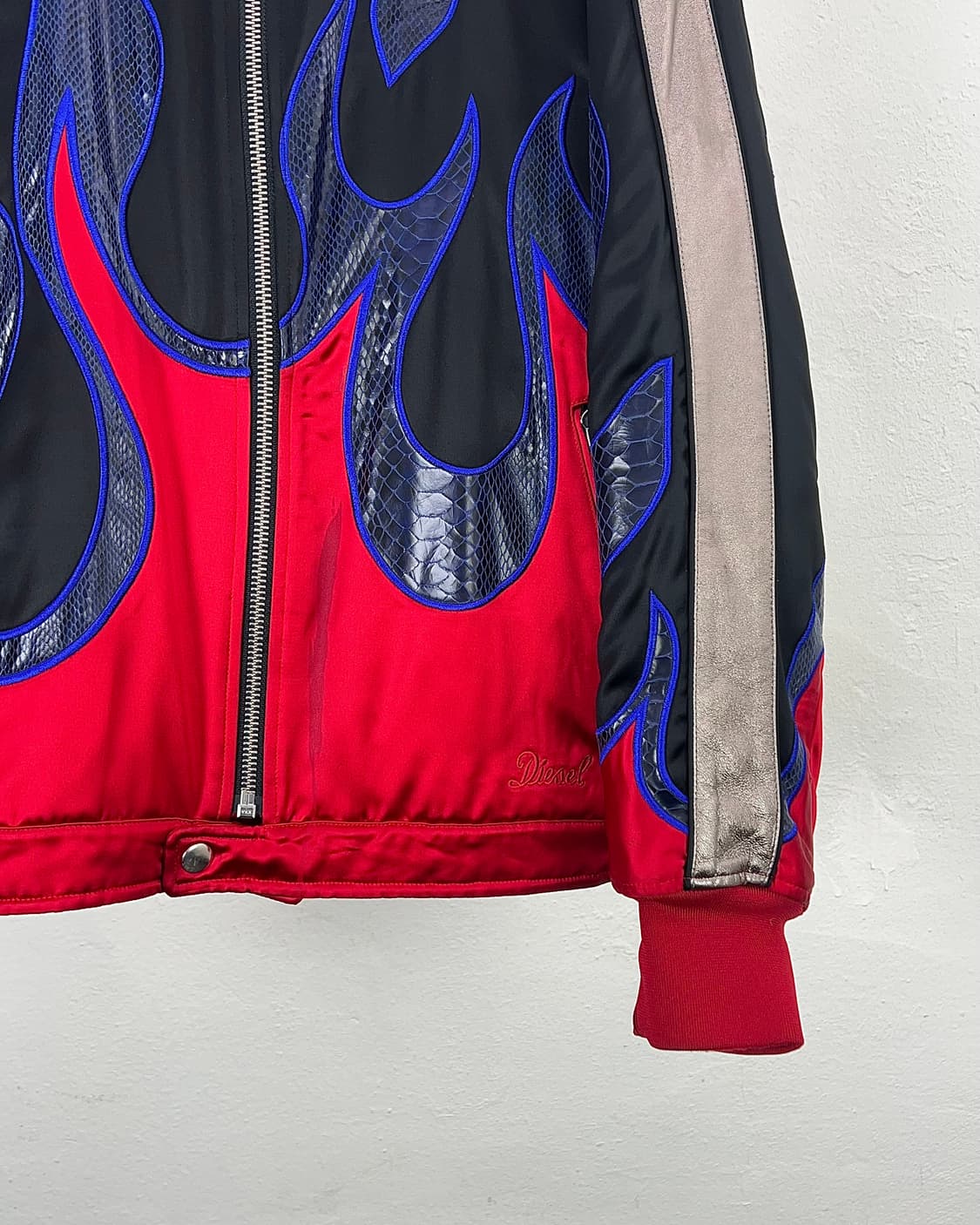 디젤 J-HELL 쉽스킨 레더 플레임 샷 파이톤 퀼팅 자켓 상품이미지5