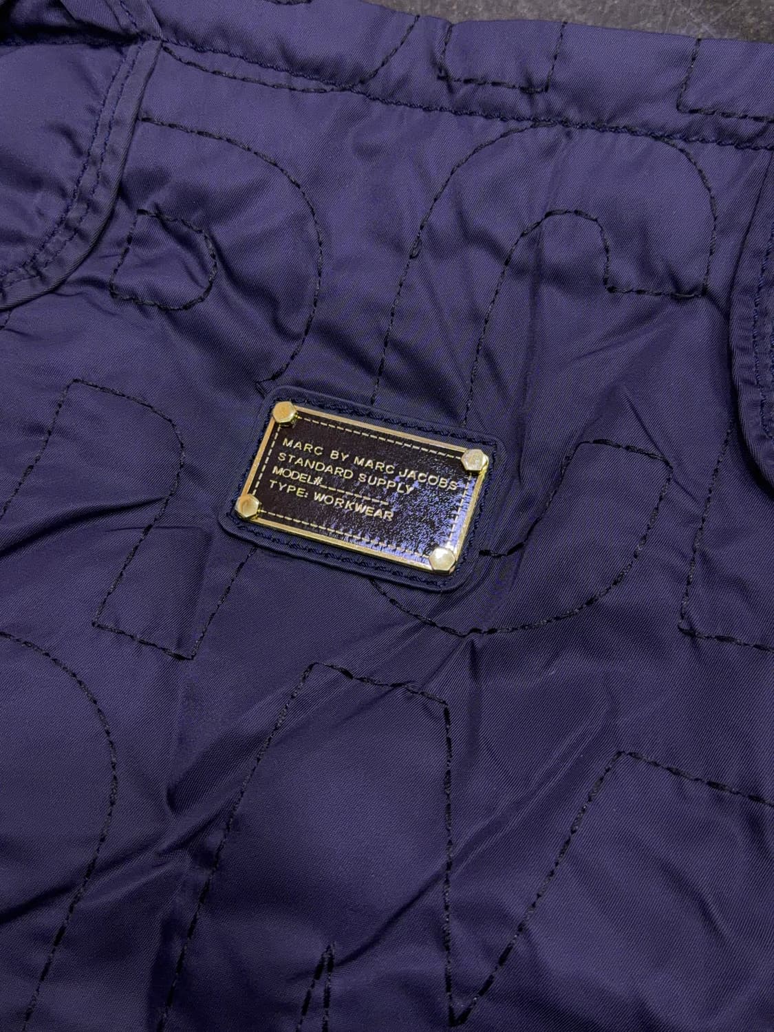 마크제이콥스 스탠다드 서플라이 라인 퀼티드 토트백 상품이미지4