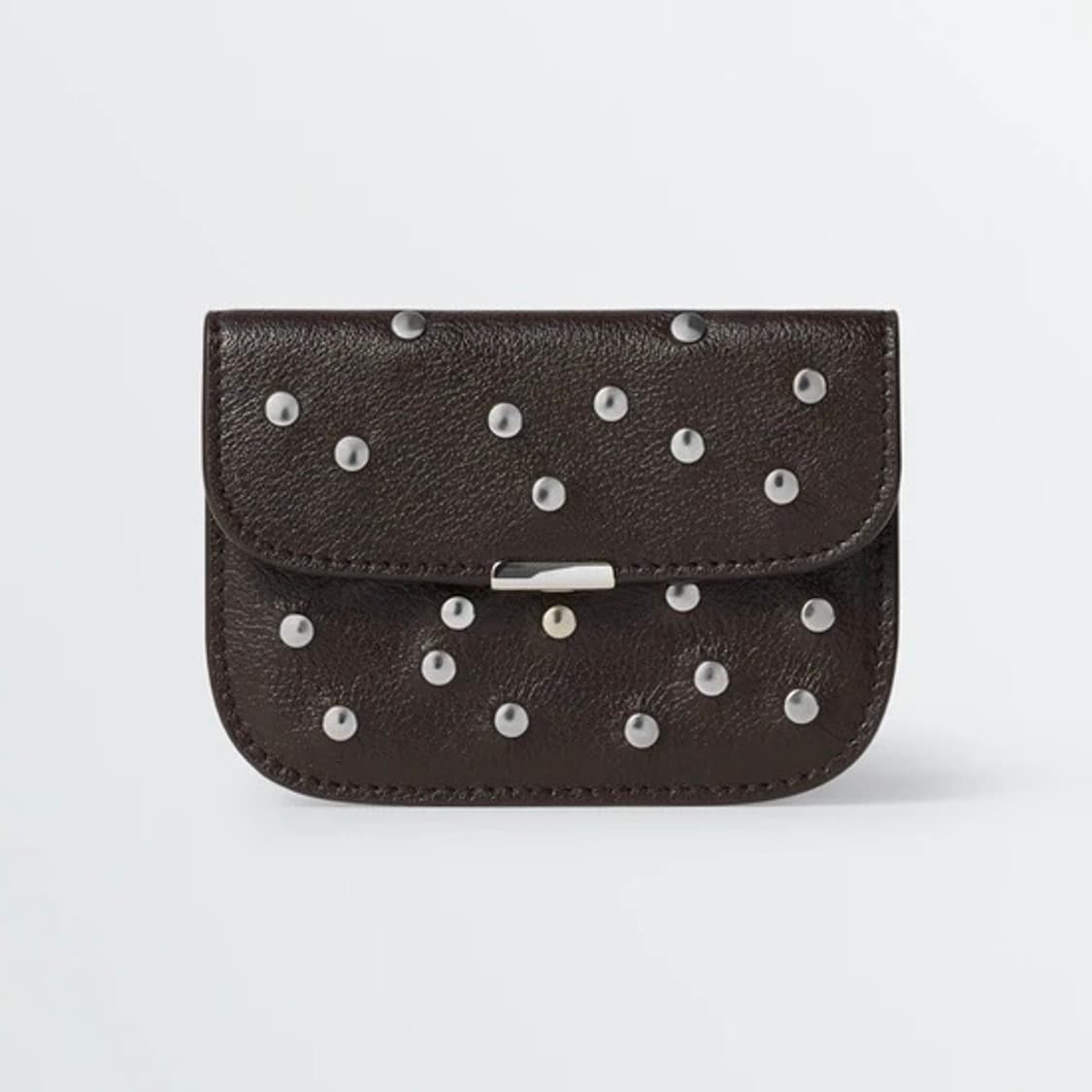 르메르 26ss 소프트탭  스터드 도트 카드지갑/다크 초콜렛 상품이미지1