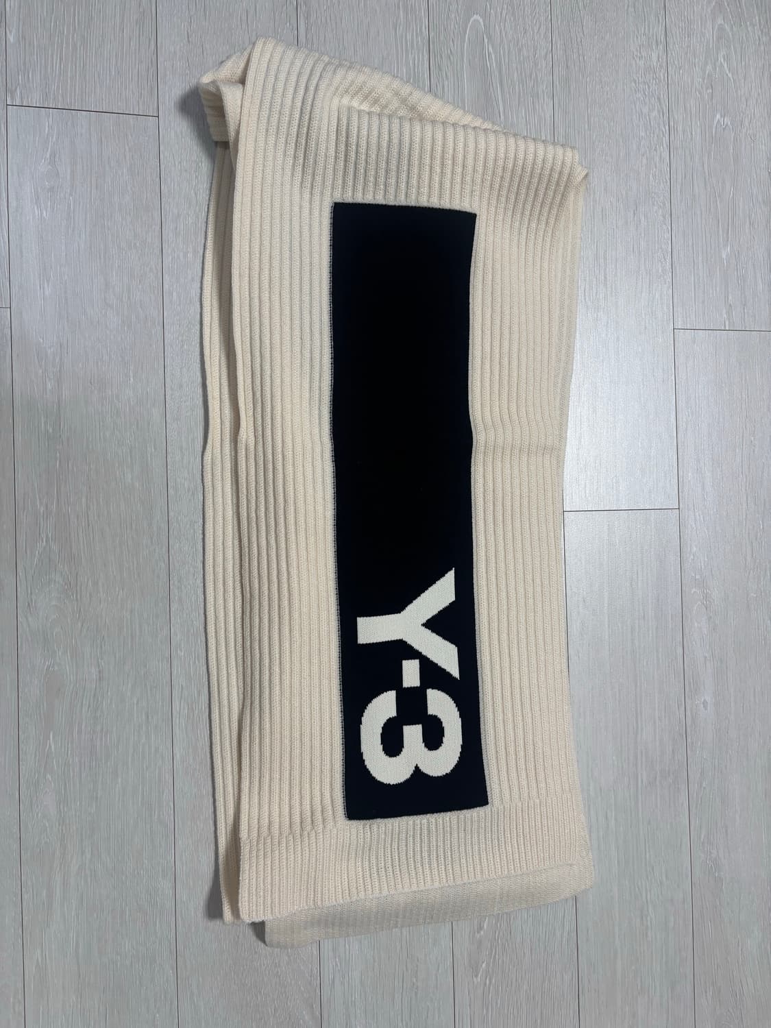 Y-3 요지야마모토 머플러 상품이미지1