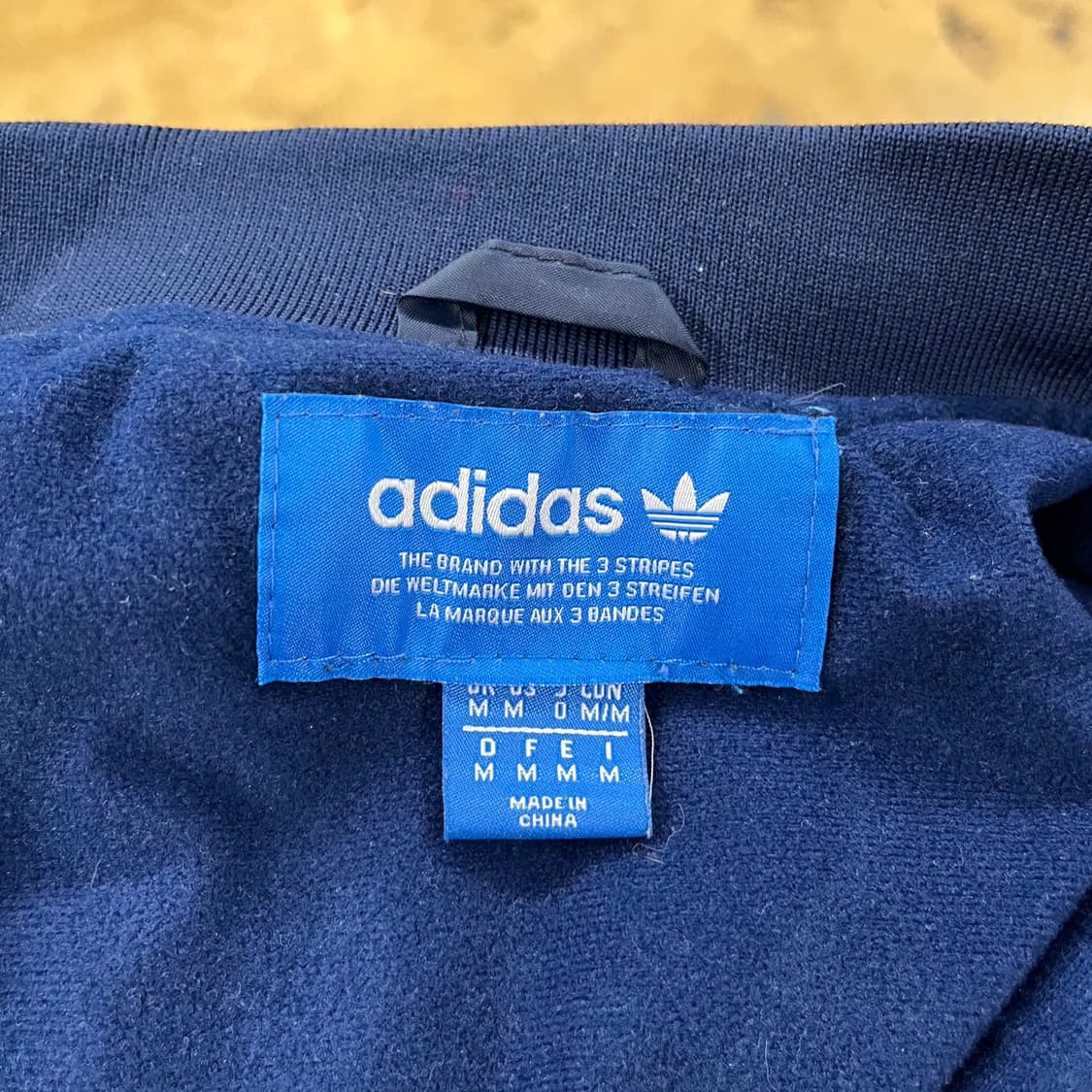 아디다스 네이비 경량 숏패딩  상품이미지5