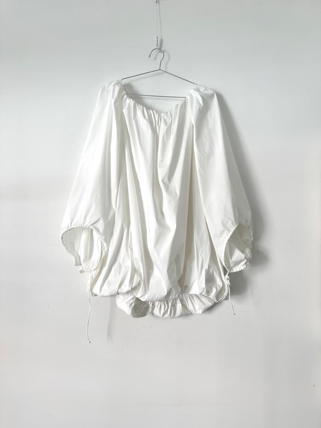 Off shoulder pumpkin ops & top / white 상품이미지3